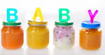 Hausmannskost oder Menü aus dem Glas: Welche Babynahrung soll es sein?