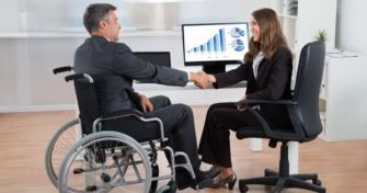 Menschen mit Behinderung - im Alltag und im Berufsleben | apomio Gesundheitsblog
