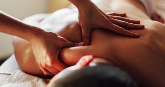 Massagen: Kneten gegen Rückenschmerzen?