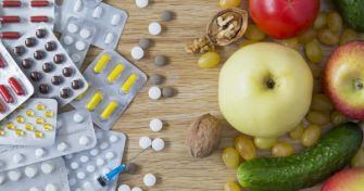 Wechselwirkungen zwischen Lebensmitteln und Medikamenten