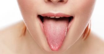 Was verrät die Zunge über die Gesundheit? | apomio Gesundheitsblog