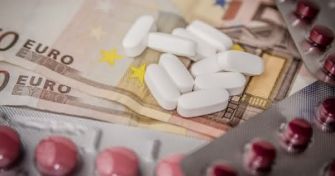 Arzneimittel von der Steuer absetzen – so geht‘s! | apomio Presse