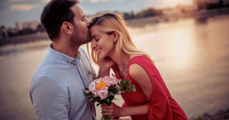 Die 5 Sprachen der Liebe - wie sich beide Partner in der Beziehung geliebt fühlen | apomio Gesundheitsblog